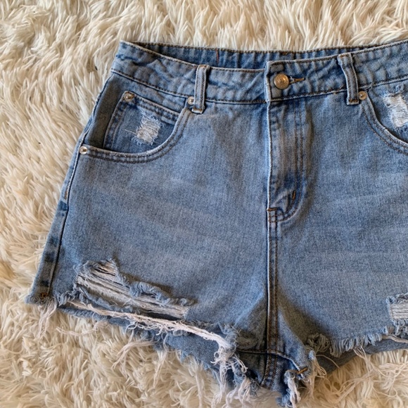 Princess Polly High Waisted Distressed Shorts - Picture 3 of 9
